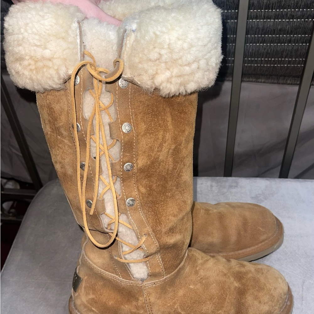 Uggs - Picture 2 of 2